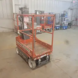 2017 Skyjack SJ12 Self-Propelled One-Person Lift