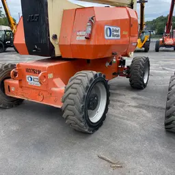 2015 JLG 800AJ Articulating Boom Lift
