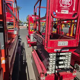 2018 MEC MICRO 19 Scissor Lift