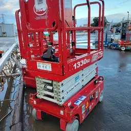 2017 MEC 1330SE Scissor Lift