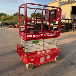 2018 MEC MICRO 19 Scissor Lift