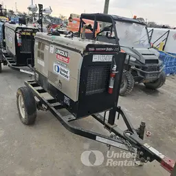2021 Lincoln Electric VANTAGE 322 Welder