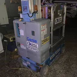 2015 Genie GR-20 Self-Propelled One-Person Lift
