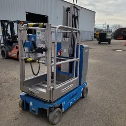 2017 Genie GR-20 Self-Propelled One-Person Lift