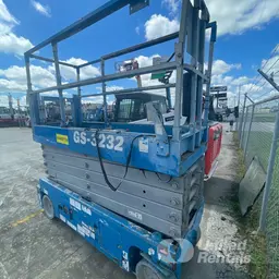 2016 Genie GS-3232 Scissor Lift