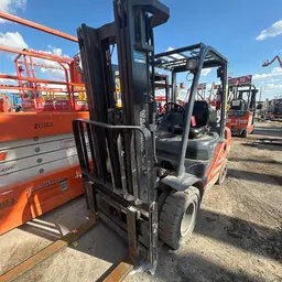2019 Toyota 8FGU25 Warehouse Forklift
