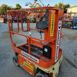 2018 JLG 1230ES Self-Propelled One-Person Lift