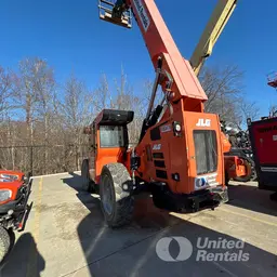 2018 SKYTRAK 8042 Forklift