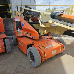 2015 JLG E400AJPN Articulating Boom Lift