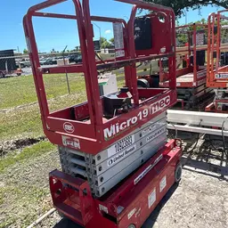 2019 MEC MICRO 19 Scissor Lift