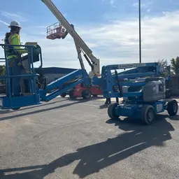 2017 Genie Z-45/25J DC Articulating Boom Lift