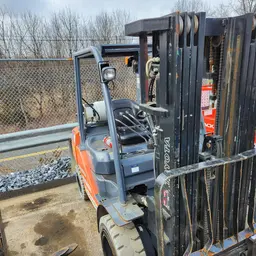 2019 Toyota 8FGU30 Warehouse Forklift
