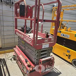 2020 MEC MICRO 19 Scissor Lift