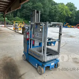 2019 Genie GR-20 Self-Propelled One-Person Lift