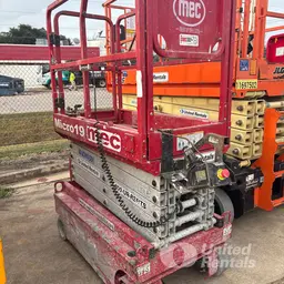 2019 MEC MICRO 19 Scissor Lift