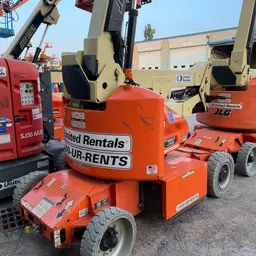 2017 JLG E400AJPN Articulating Boom Lift