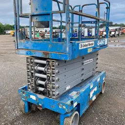 2016 Genie GS-4047 Scissor Lift