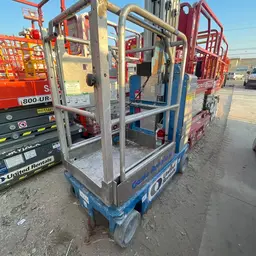 2016 Genie GR-20 Self-Propelled One-Person Lift