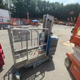 2018 Genie GR-20 Self-Propelled One-Person Lift