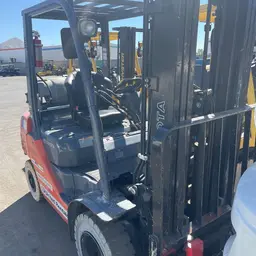 2019 Toyota 8FGU25 Warehouse Forklift